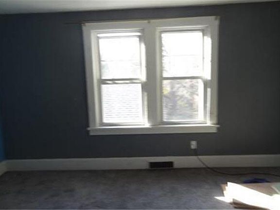 3rd image of 1726 Latham St