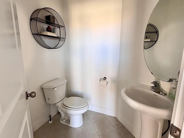 1618 W Quailhill Rd — Photo 11