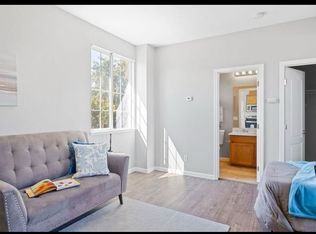 588 Burk Ct #1, Tracy, CA 95391