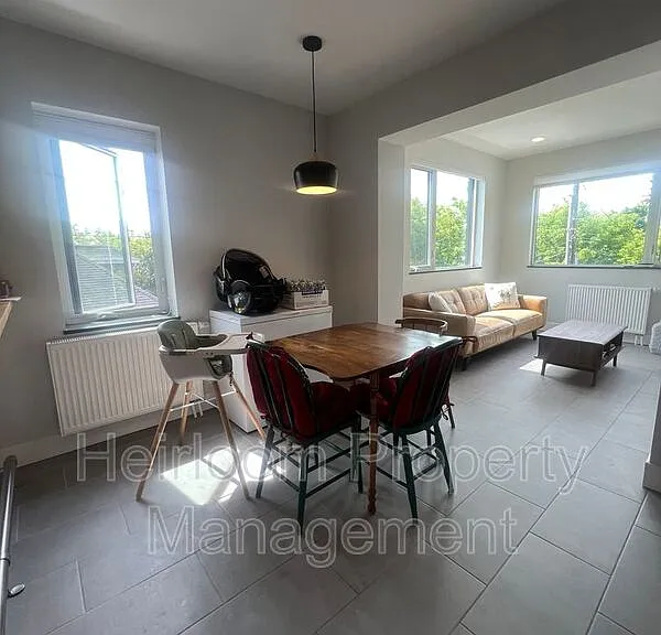 515 N Lake Ave #3 — Photo 5