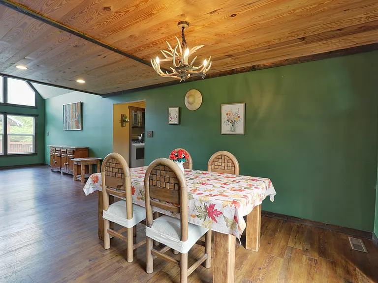 13600 Waverly Point Rd — Photo 9