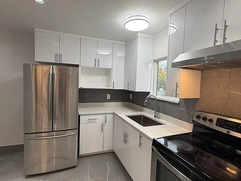 20700 51b Ave — Photo 12