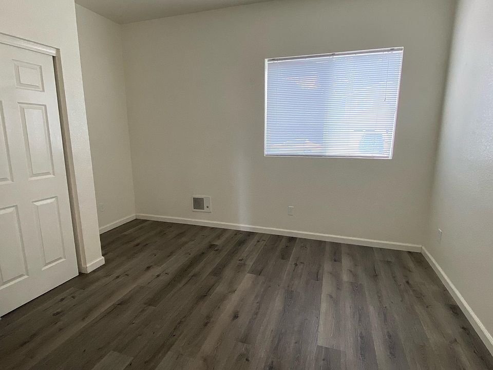 1st image of 520 Linda Kay Ct #1