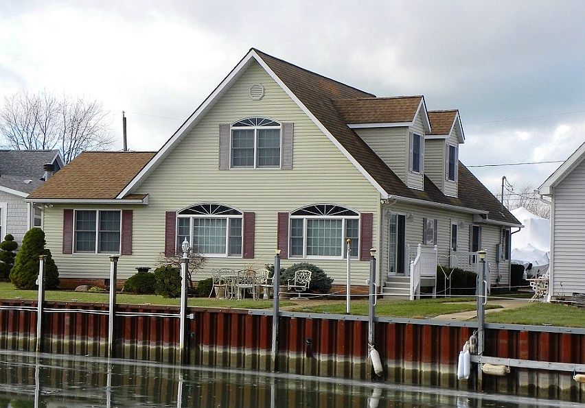 2nd image of 1591 N Compass Ave