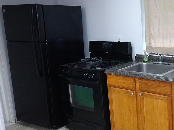 3rd image of 806 N 56th Ave