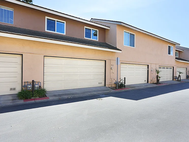7912 Rainbow Cir #1 — Photo 31