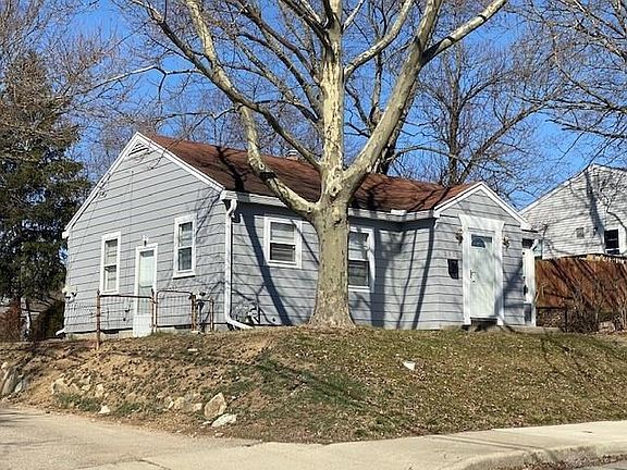 2nd image of 2905 Hilton Dr