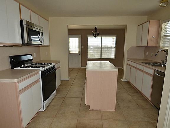 4th image of 19707 Shores Edge Dr
