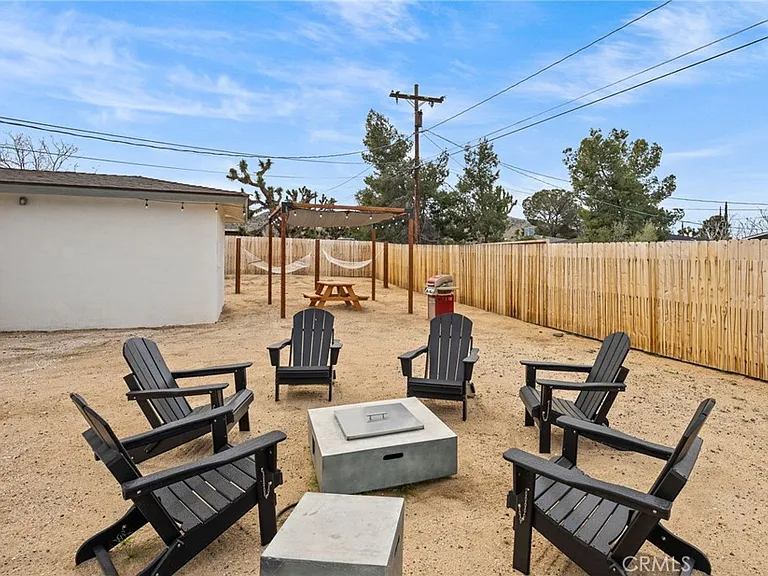55585 Onaga Trl — Photo 31