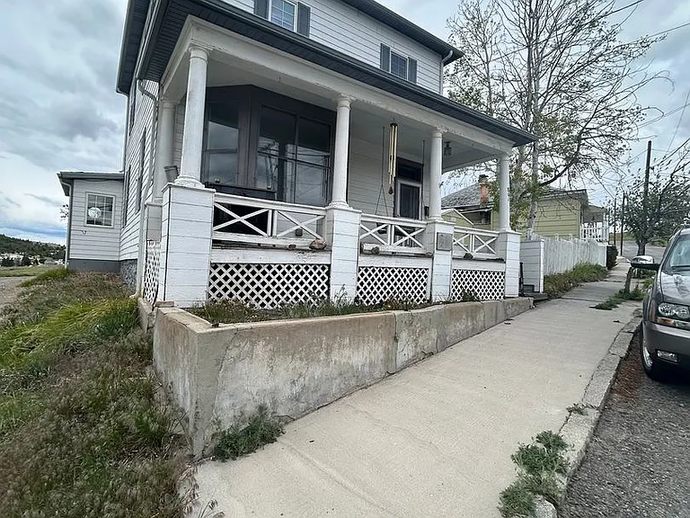 801 N Montana St — Photo 1