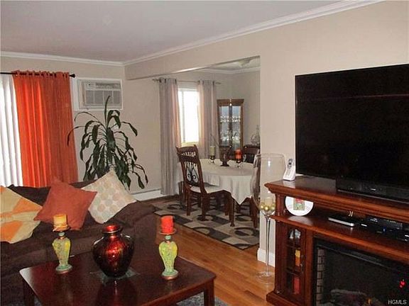 3rd image of 1 Darian Ct APT 2B