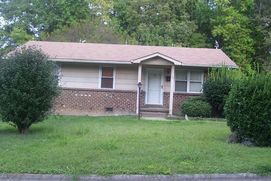 1st image of 1319 Hearthside St