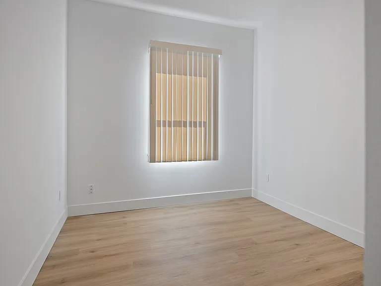 236 NE Sacramento St — Photo 14
