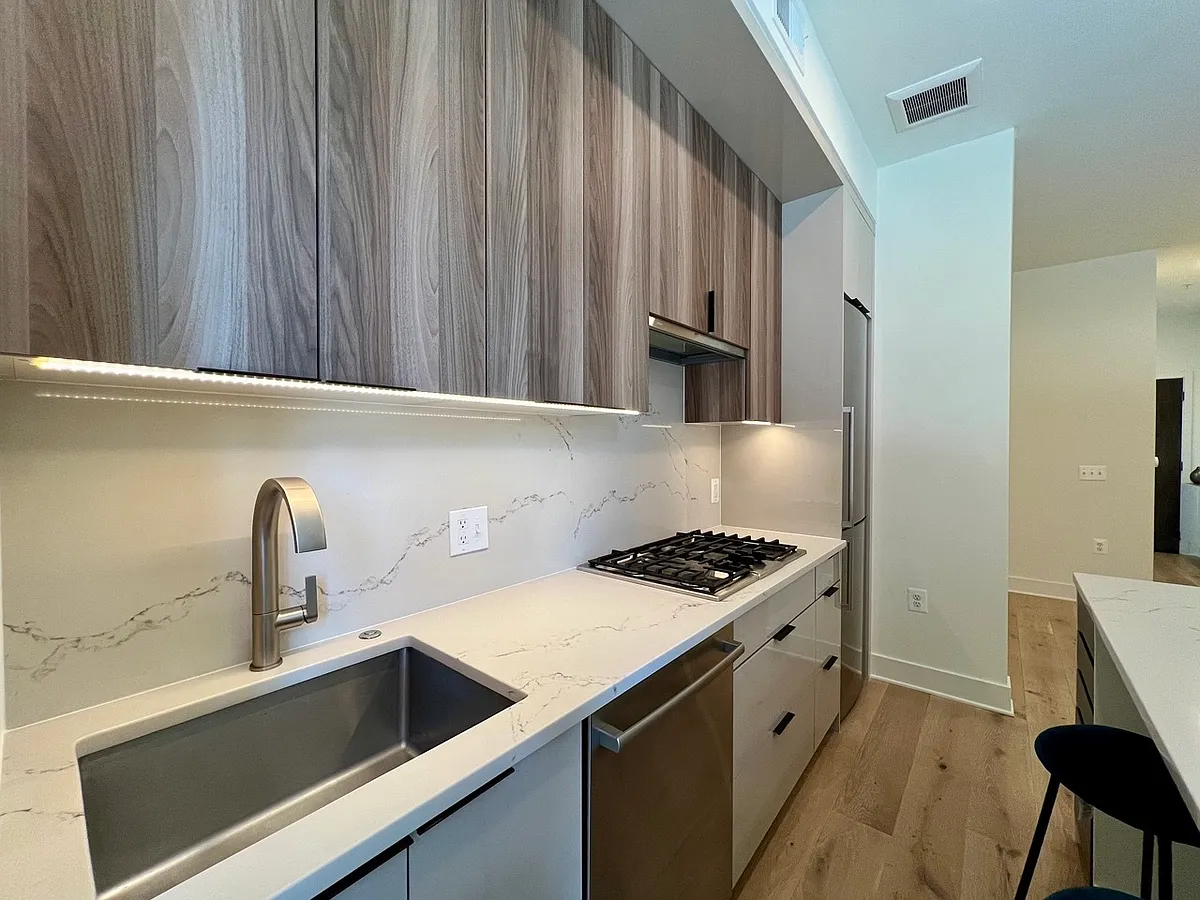Building Photo - 801 N St SW #105