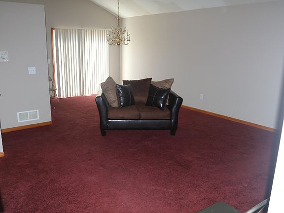 2nd image of 3836 Giddings Dr SE
