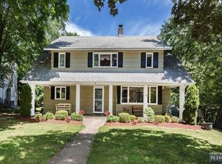 7 Column Ct, Ramsey, NJ 07446