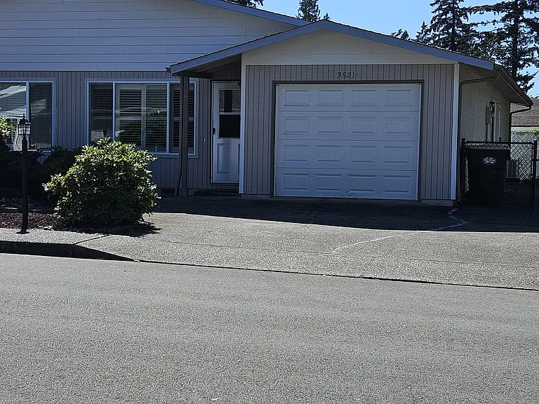 3521 Lorne St SE #A — Photo 2