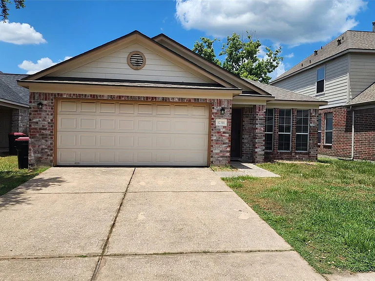 12311 Carriage Oak Cir — Photo 2
