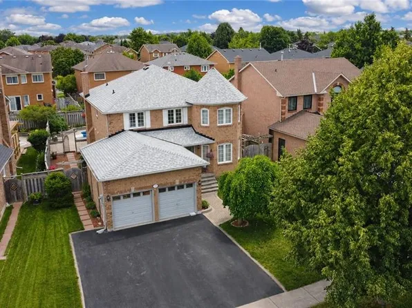 17 Eaton St, Halton Hills, ON L7G 5L4