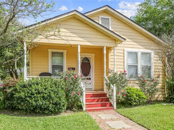 1112 S Baker St, Bryan, TX 77803