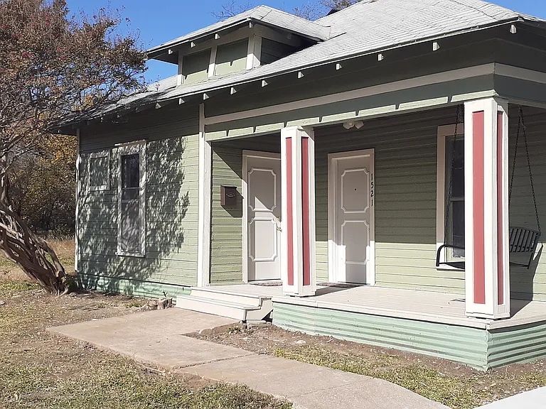 1521 E Cannon St — Photo 35