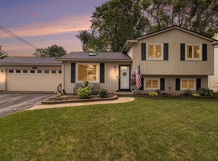 1875 Lakesview Dr, Oxford, MI 48371