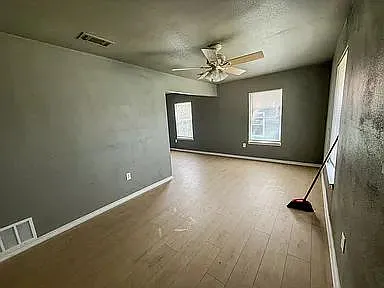 2011 Waco St — Photo 8