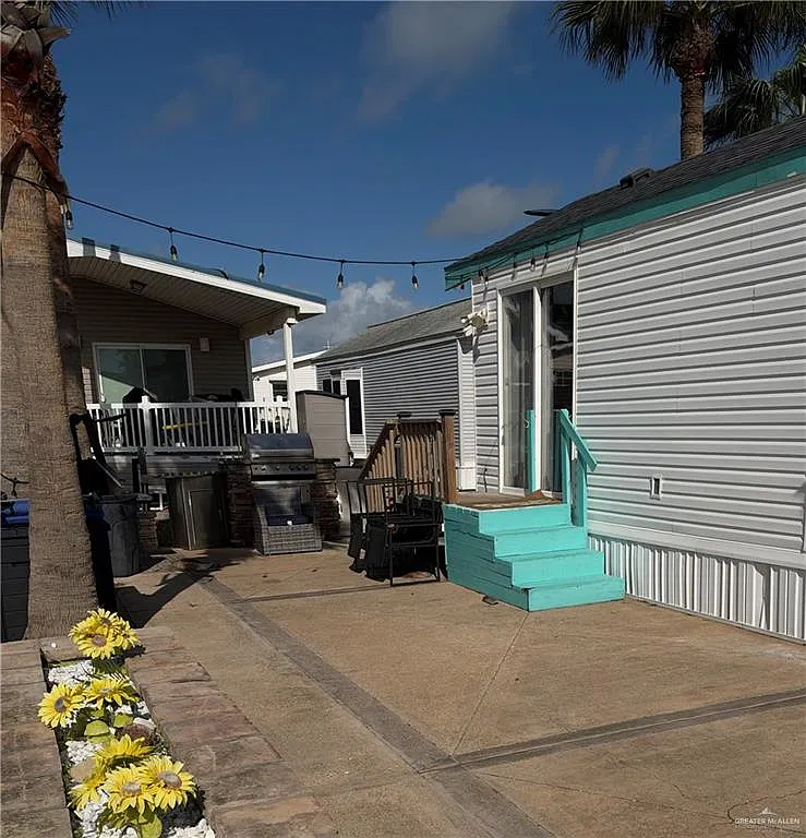 1 bed, 1.0 bath, 373 sqft, $2,200 — Photo 2