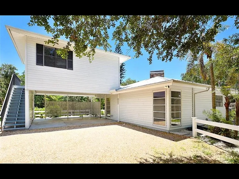 5255 Winding Way — Photo 2
