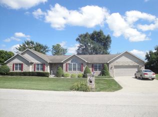 930 S 5th Ave, Hoopeston, IL 60942