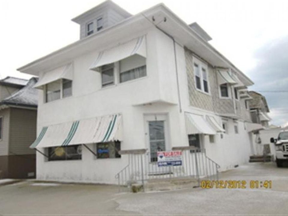 1st image of 654 W Glenwood Ave