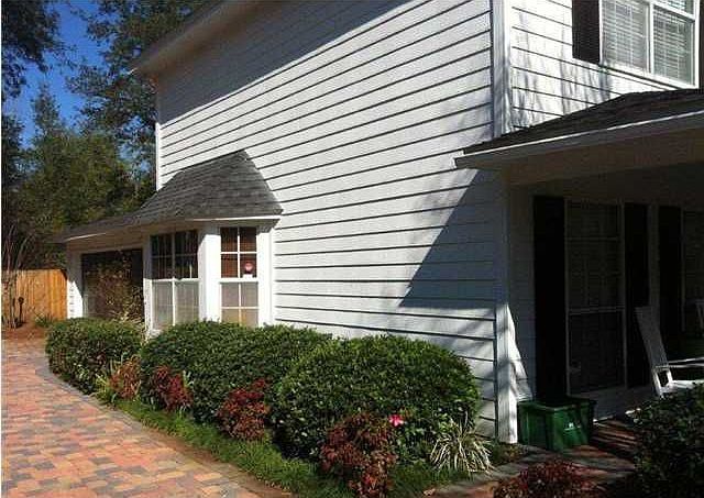 1st image of 203 Oaklake Cv