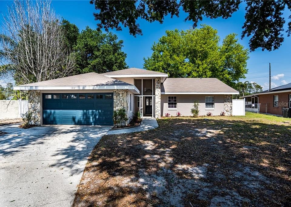 1st image of 812 N Arietta Cir