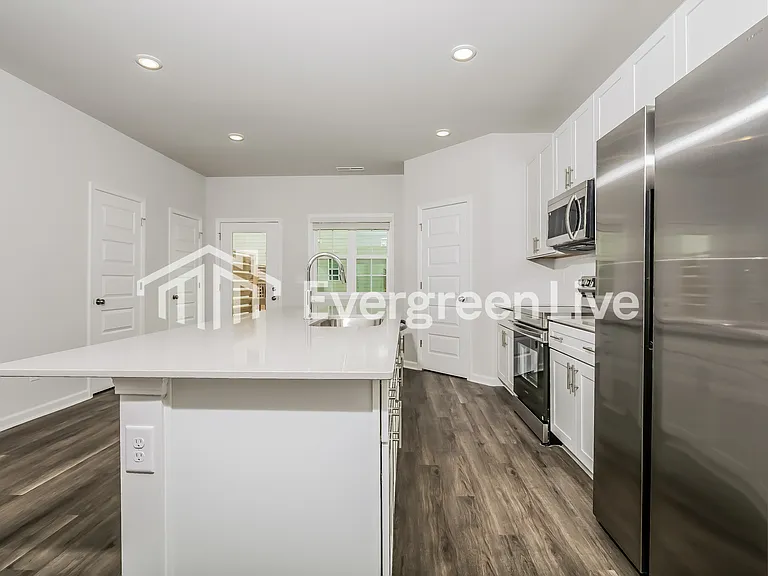 1014 Postmaster Ln — Photo 4