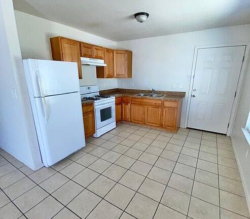 5th image of 2635 Idalia Ave APT A