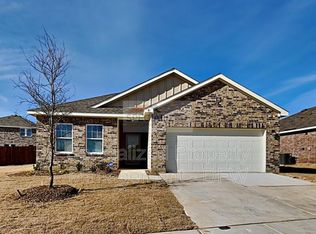 8 Torrance Rd, Edgecliff Village, TX 76134