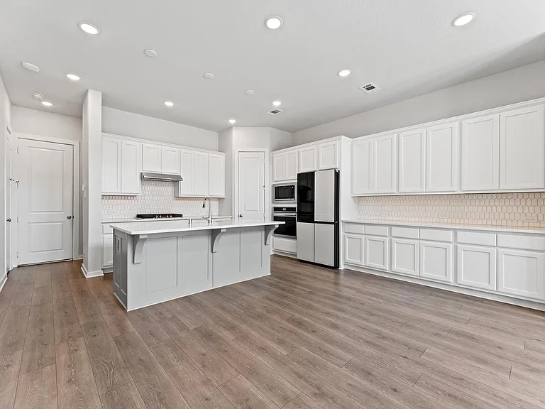 16514 Lake Austin St — Photo 10