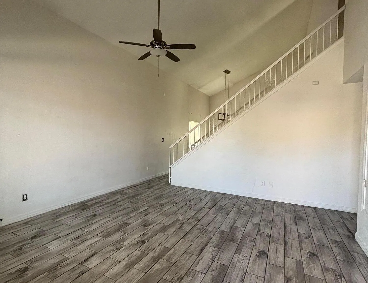 4 bed, 2.5 bath, 1829 sqft, $1,950 — Photo 2