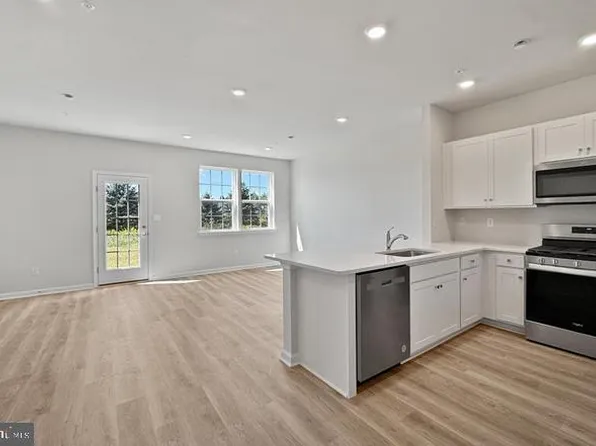 1181 Martin Rd, Breinigsville, PA 18031