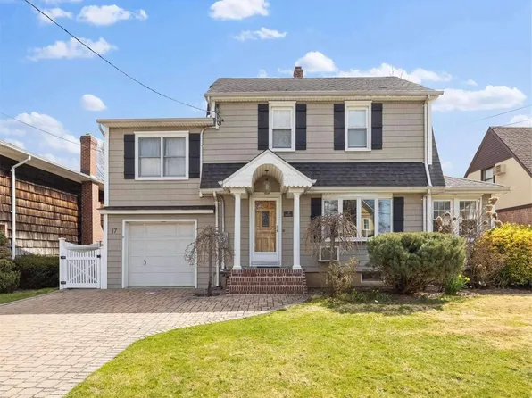 17 Harvard Road S, Garden City South, NY 11530