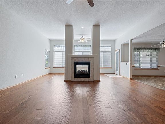 4th image of 2 Dornoch Ln