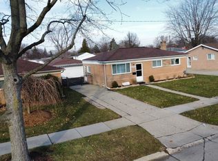 2923 Arden Dr, Warren, MI 48092