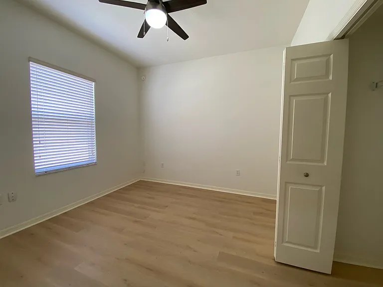 4711 Mandolin Loop — Photo 10