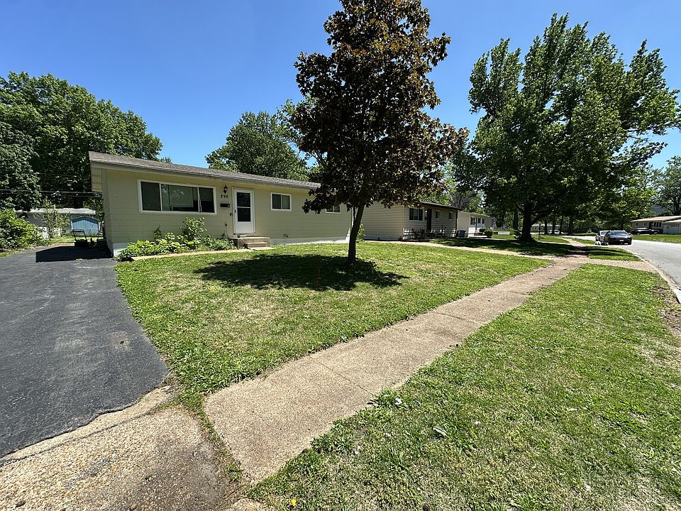 1st image of 296 Meadowcrest Dr
