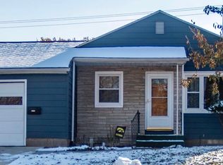 2237 Bellevue Ave, Bettendorf, IA 52722