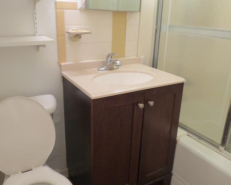 Unit 1 Bathroom