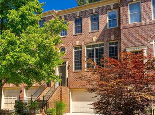 1106 Regal Oak Dr, Rockville, MD 20852