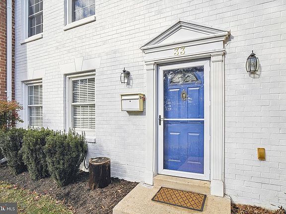 2nd image of 33 Longmeadow Dr