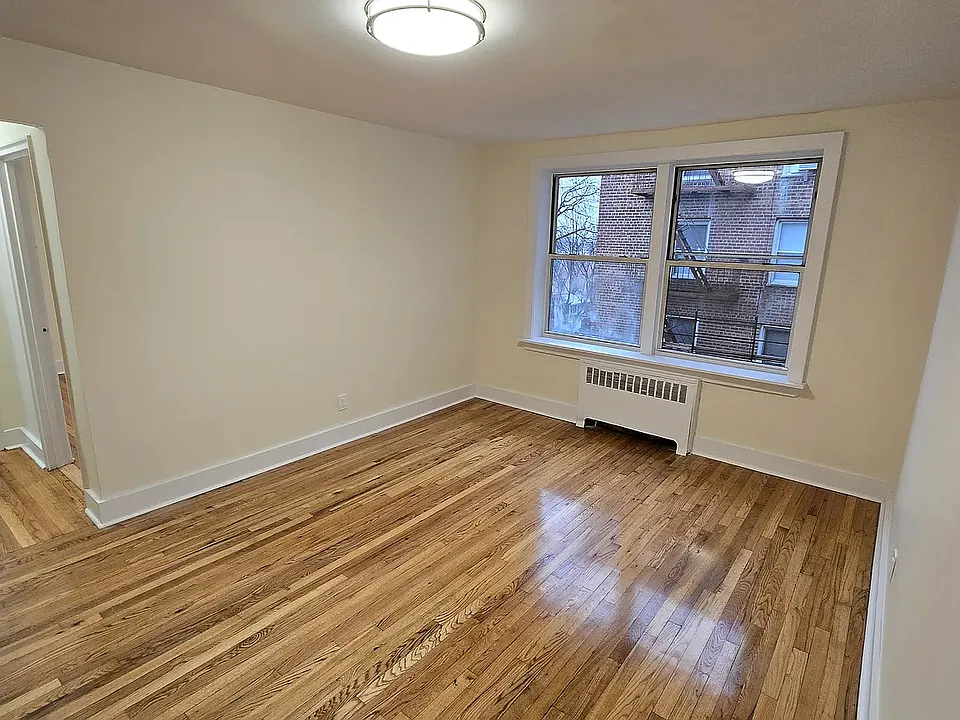 33-35 76th St #4J