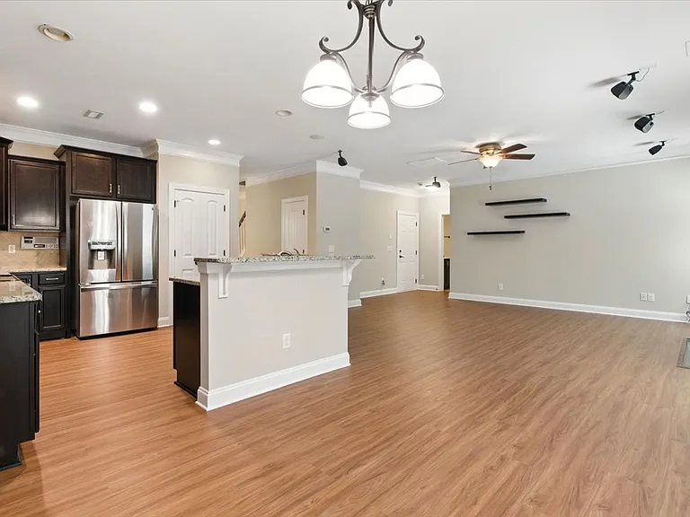 54 Hemlock Green Ln — Photo 4